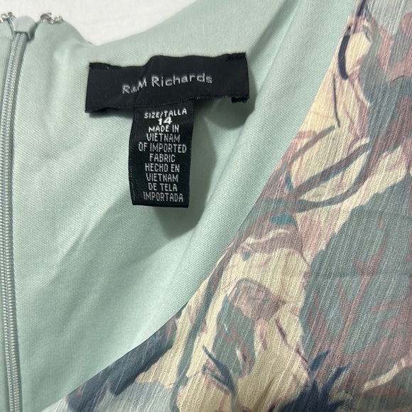 R&M Richards Blue Green Flutter Sleeve V-Neck Gown - Picture 5 of 10